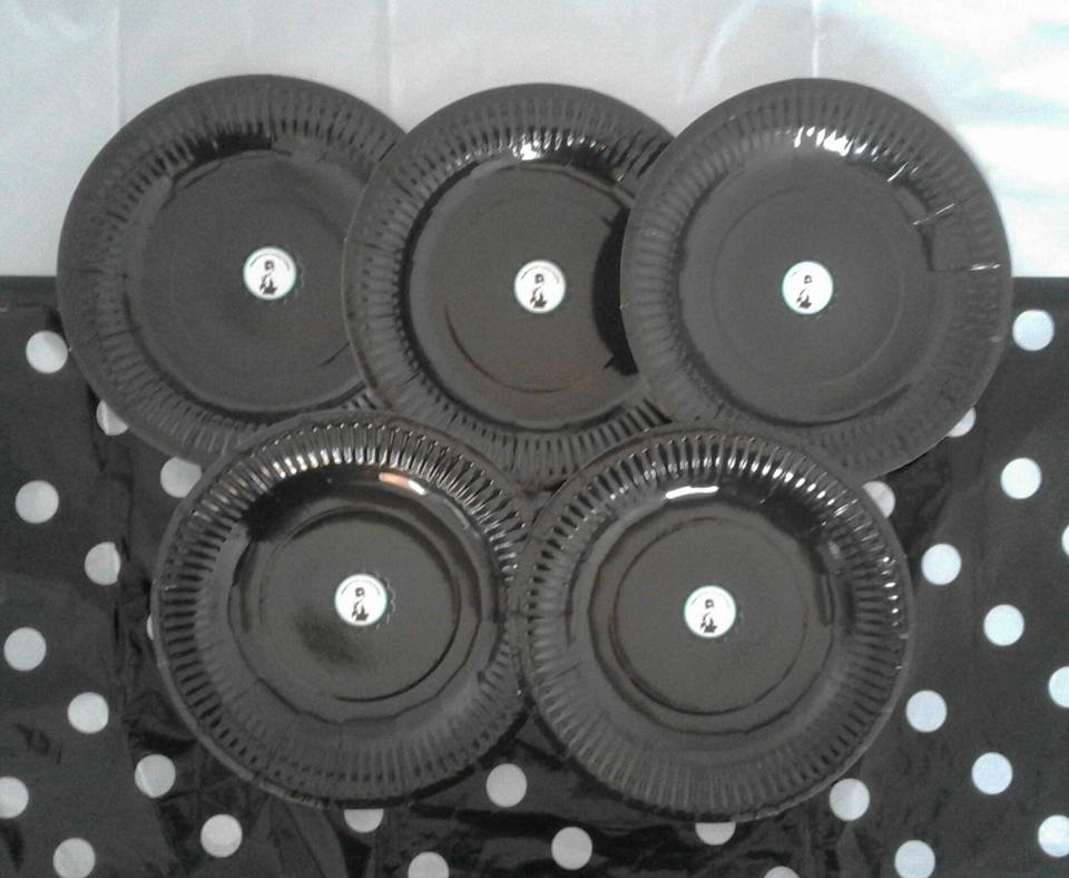 tiffany-paper-plates--black--5-set-